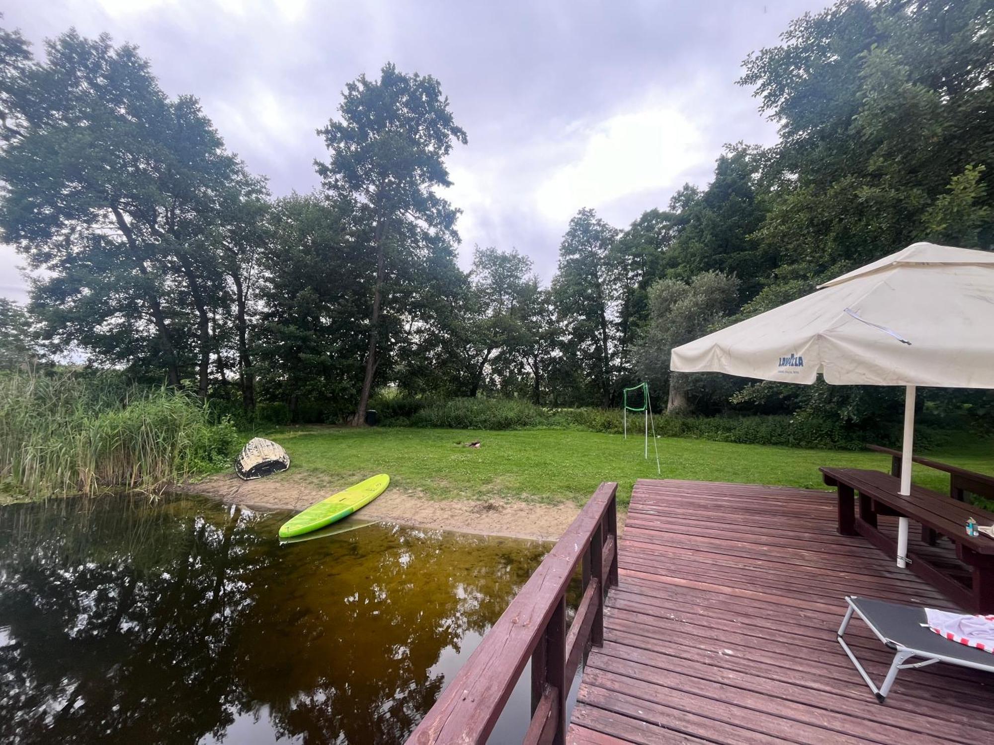 欢乐别墅旅馆 Radzewice 外观 照片